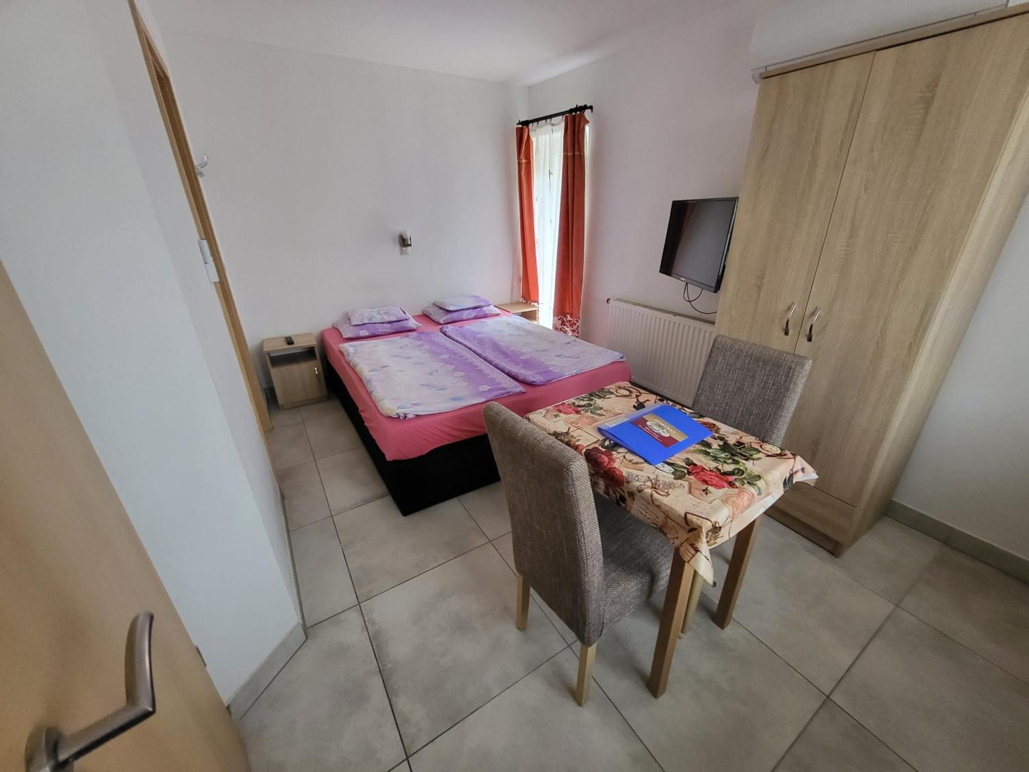 Anita Apartman Sopron Bagian luar foto