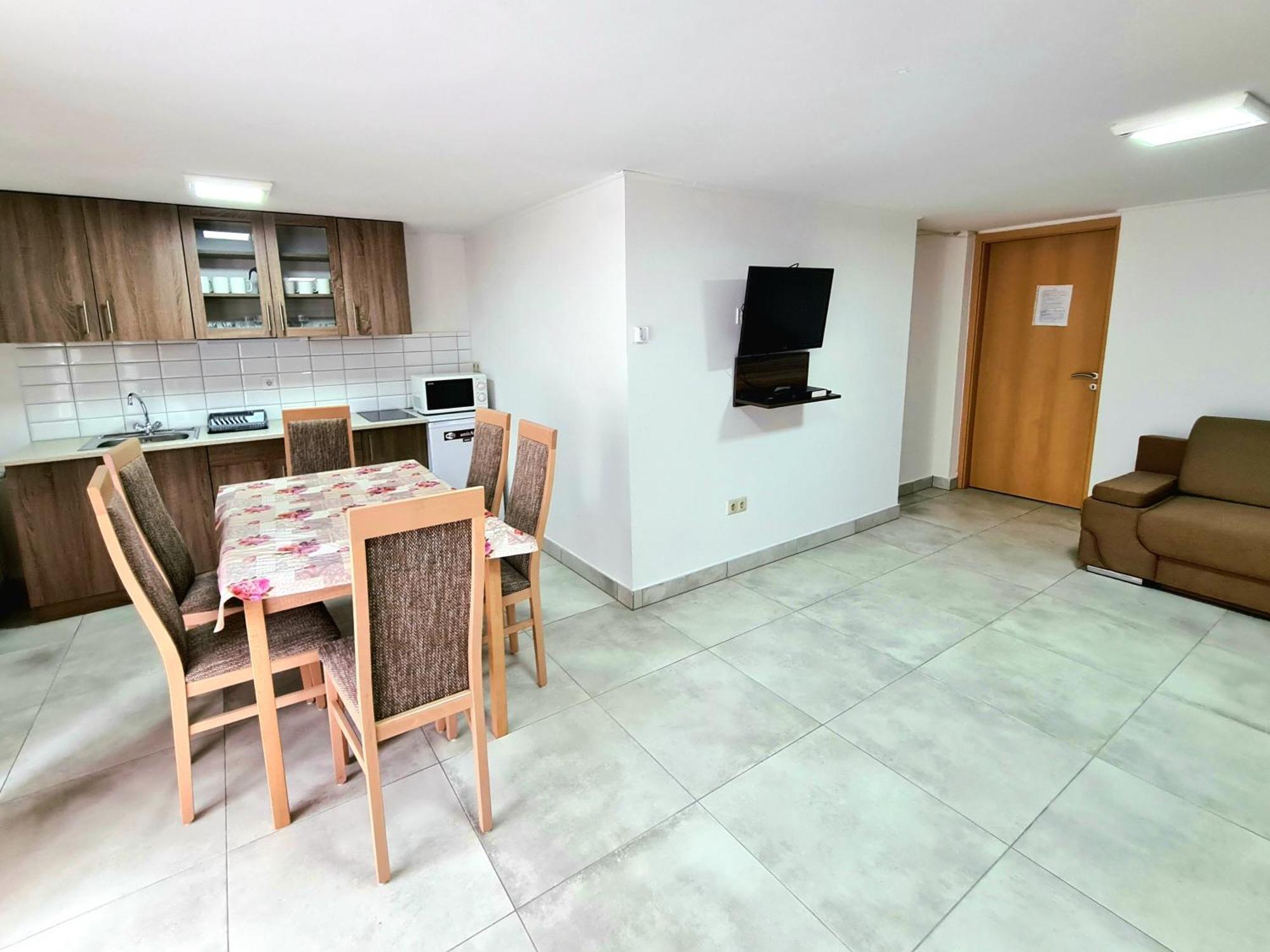 Anita Apartman Sopron Bagian luar foto