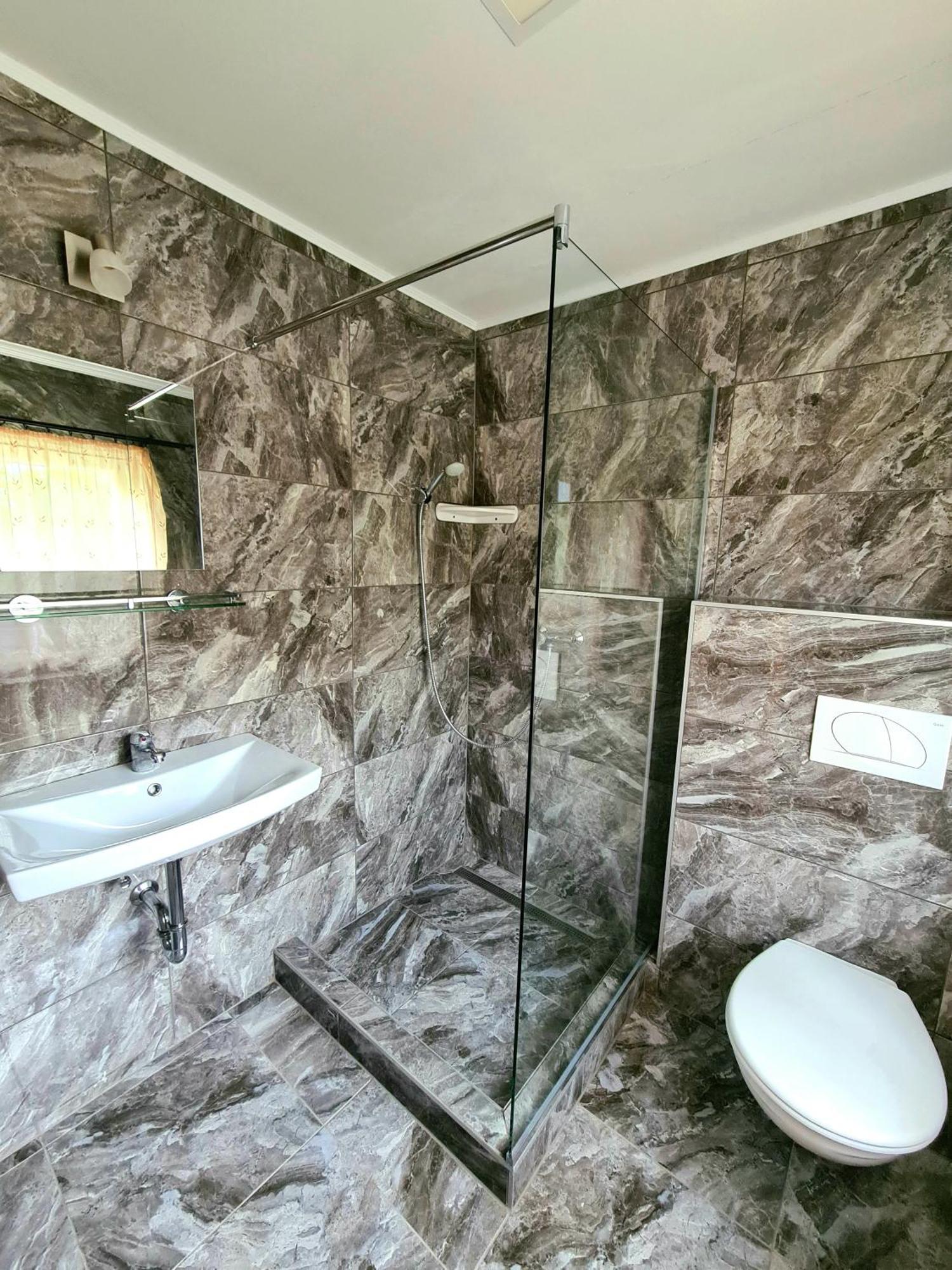 Anita Apartman Sopron Bagian luar foto
