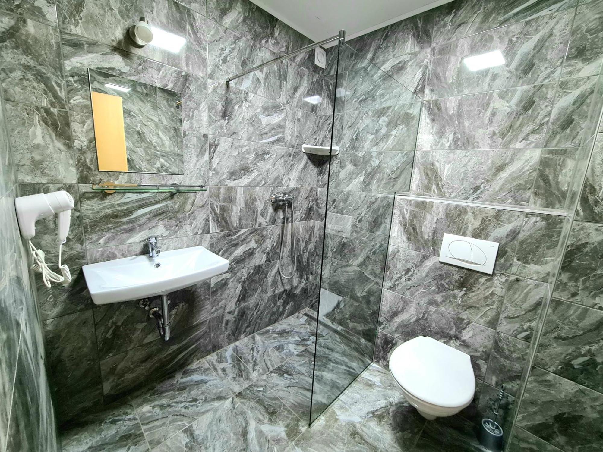 Anita Apartman Sopron Bagian luar foto