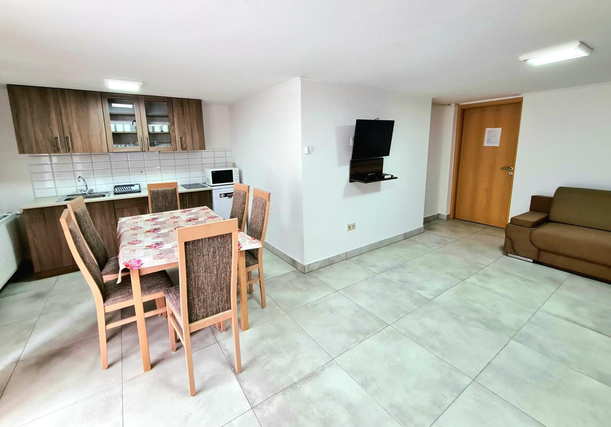 Anita Apartman Sopron Bagian luar foto