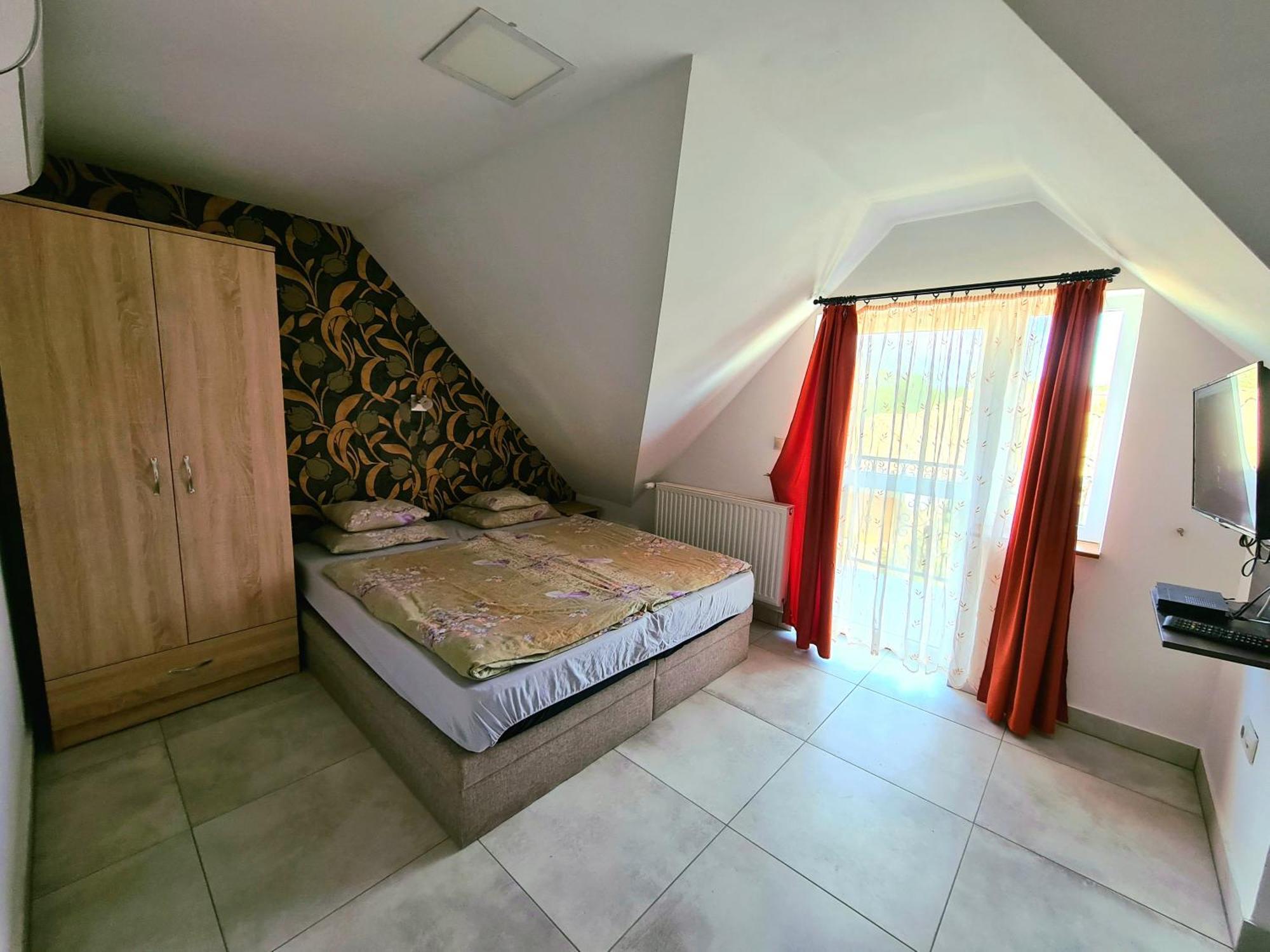 Anita Apartman Sopron Bagian luar foto