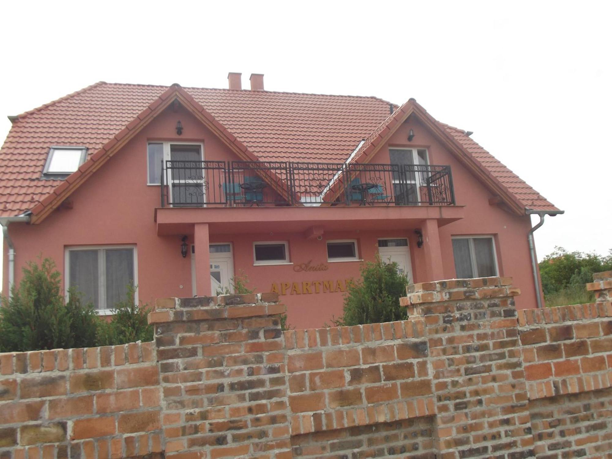 Anita Apartman Sopron Bagian luar foto